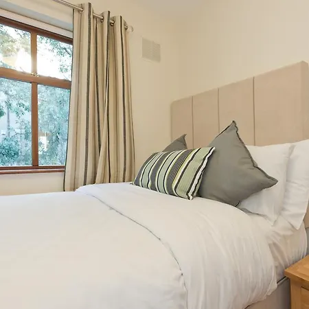Ballsbridge Townhouse Tatil Evi Dublin
