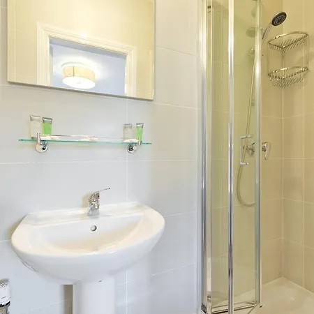 Ballsbridge Townhouse *